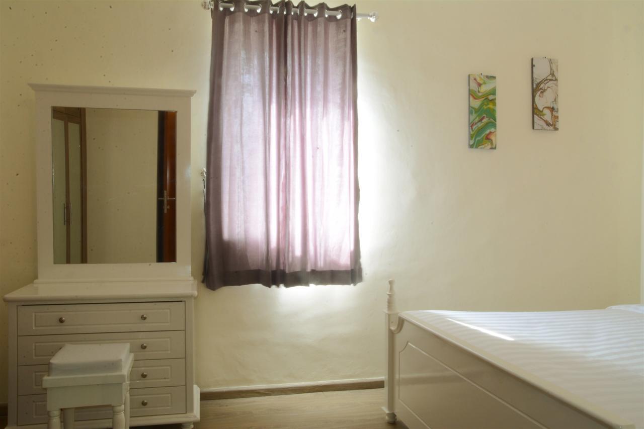 3Br Grand Palace With Private Bathtub By Travelio Jakarta Bagian luar foto