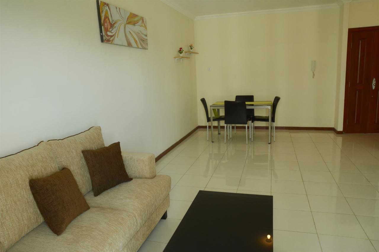 3Br Grand Palace With Private Bathtub By Travelio Jakarta Bagian luar foto