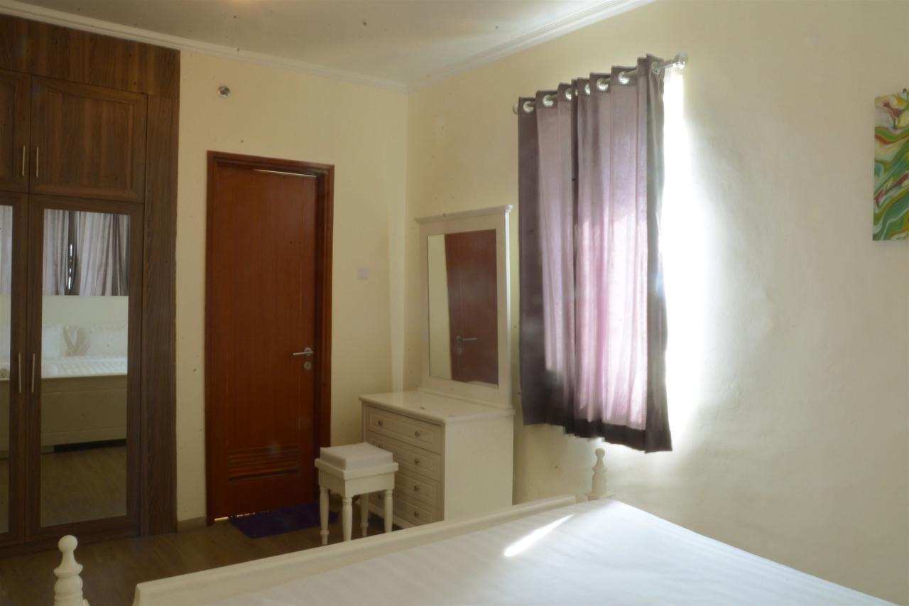 3Br Grand Palace With Private Bathtub By Travelio Jakarta Bagian luar foto