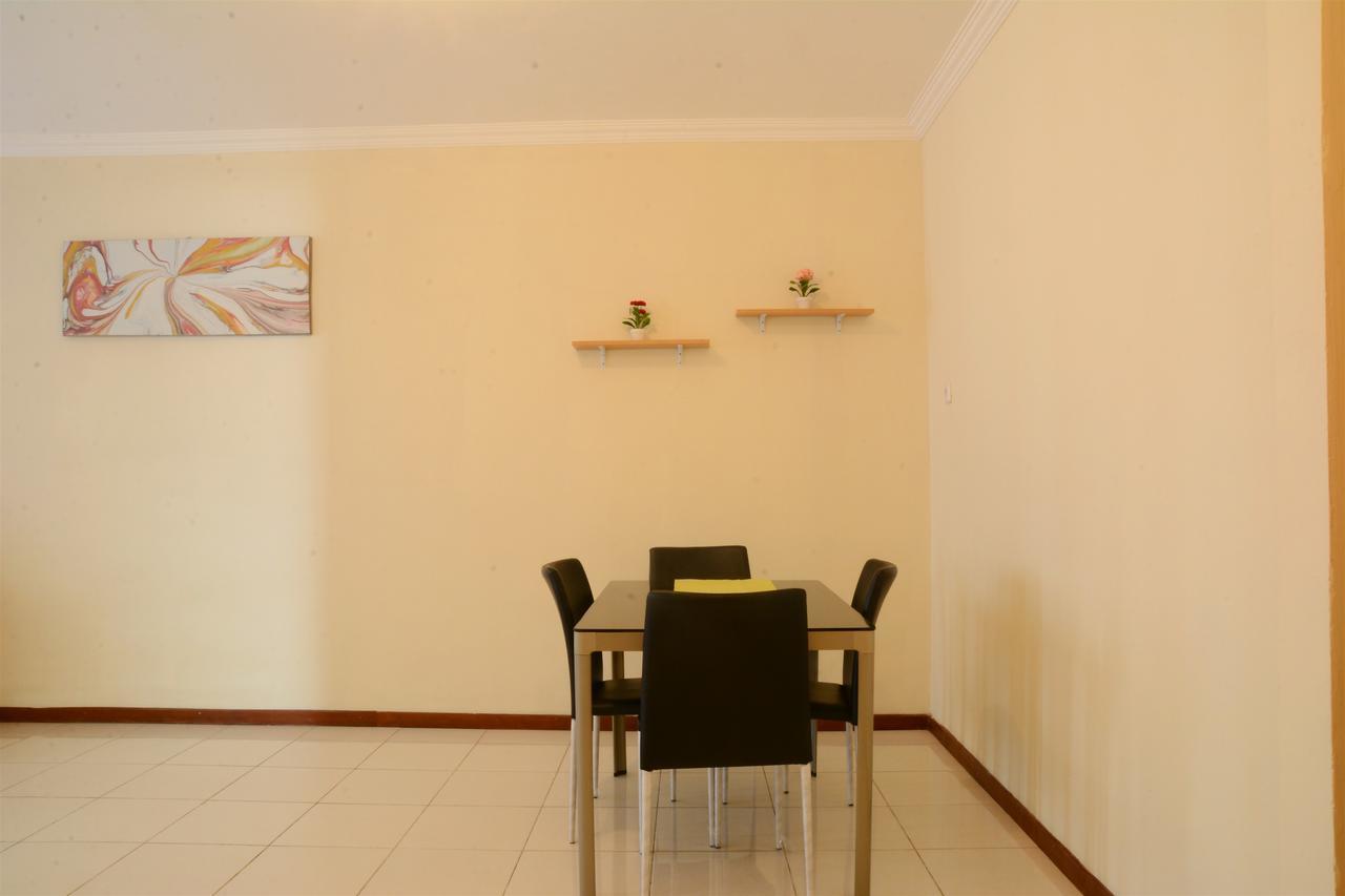 3Br Grand Palace With Private Bathtub By Travelio Jakarta Bagian luar foto